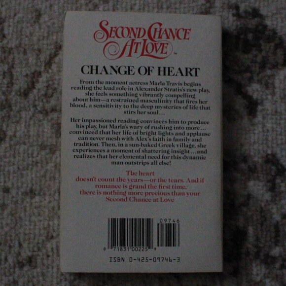 Vintage Second Chance at Love "Change of Heart" Paperback Book - Picture 2 of 8